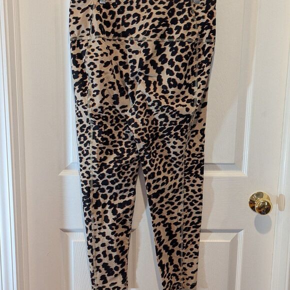 Zenergy by Chico's Size Large (2) Leopard Print Athletic Leggings - Picture 4 of 8